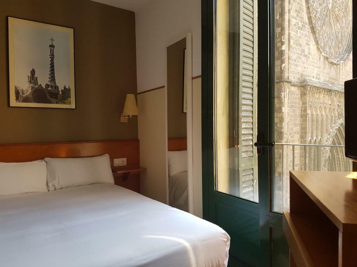 Hotel El Jardi Barcellona Esterno foto